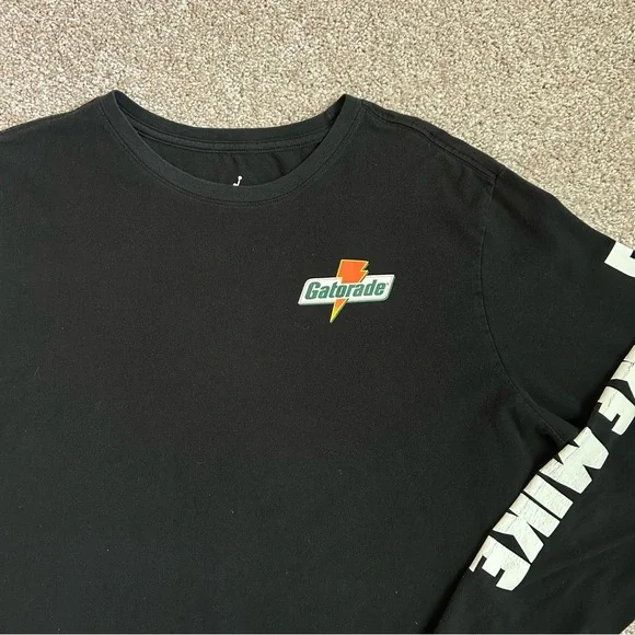 Jordan Gatorade Be Like Mike Long Sleeve T-Shirt Black Sz XL  Jumpman Retro Nike - Picture 2 of 8